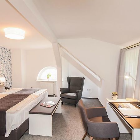 Hofgut Dippelshof Hotel- Und Restaurant Kg Mühltal المظهر الخارجي الصورة