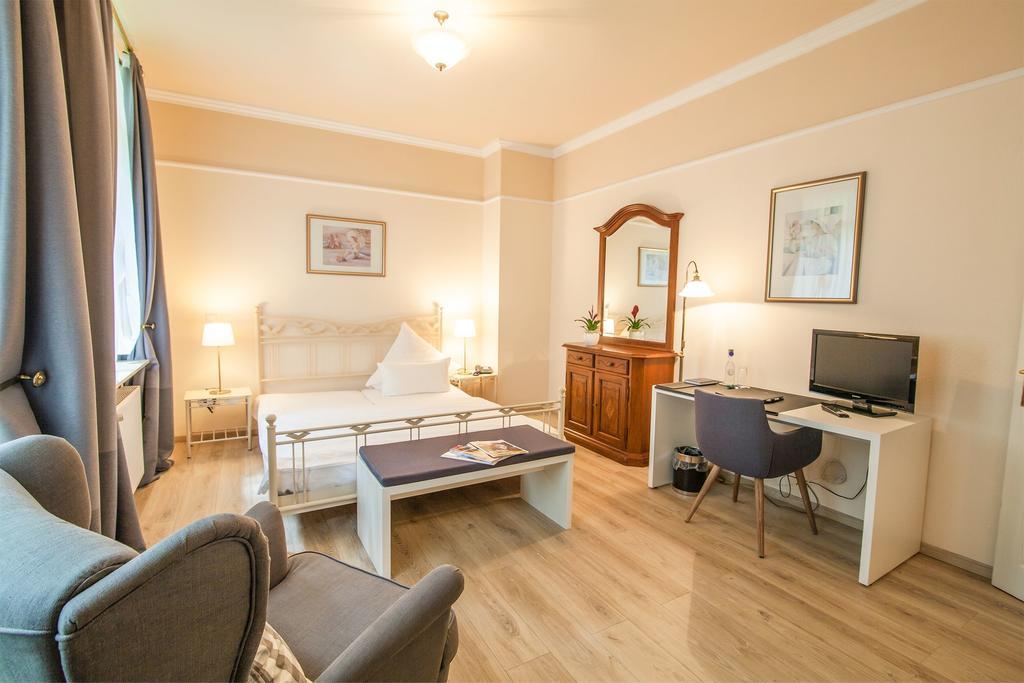 Hofgut Dippelshof Hotel- Und Restaurant Kg Mühltal المظهر الخارجي الصورة